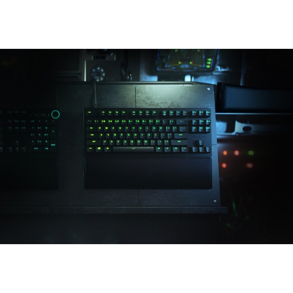 Razer RZ03-03940100-R3M1 Huntsman V2 Tenkeyless, Wired, USB-C, Gaming Keyboard, Black