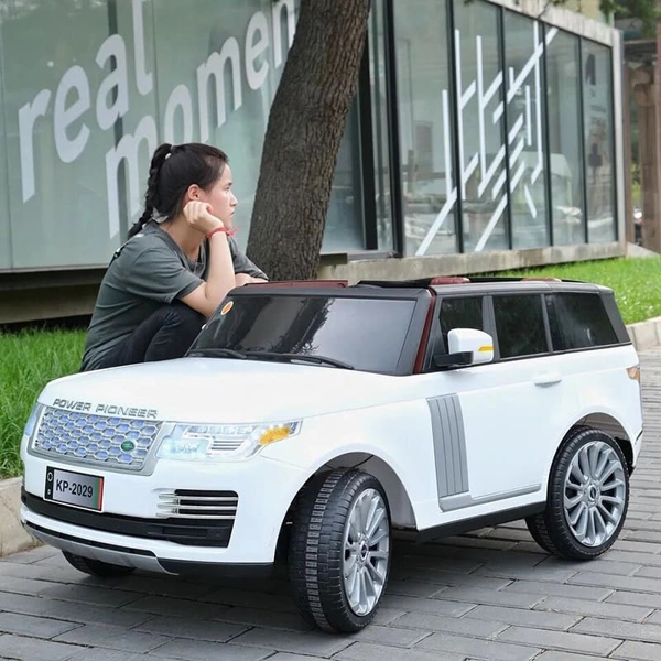 Land Rover KP-2029-W, Electric Car, White