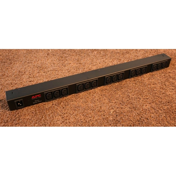 გამანაწილებელი  APC Rack PDU, Basic, Zero U, 10A, 230V, (15)C13, C14 Input