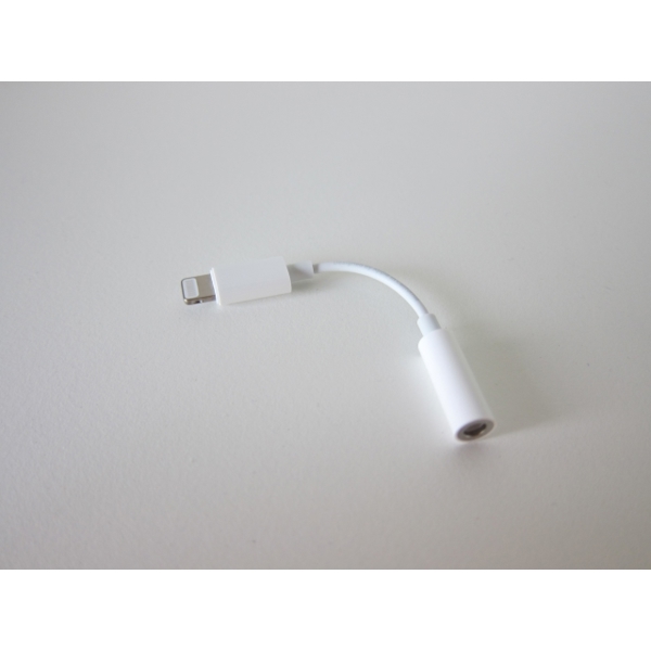 მობილურის აქსესუარი  APPLE LIGHTING TO 3.5 MM HEADPHONE JACK AD