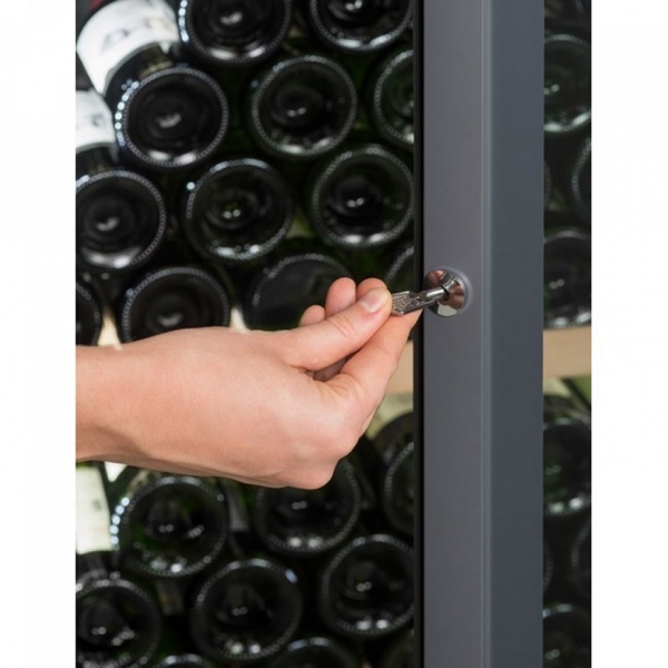 Bosch VIP330V, G, Wine Refrigerator, Black