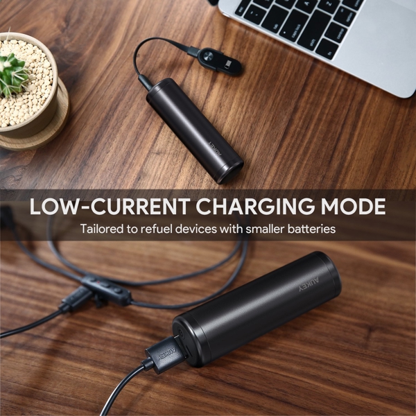 პორტატული დამტენი AUKEY PB-N54 5000MAMP Lipstick Style Power Bank Black