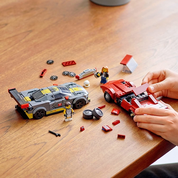 ასაწყობი მანქანა Lego 76903, Chevrolet Corvette C8.R Race Car and 1968 Chevrolet Corvette