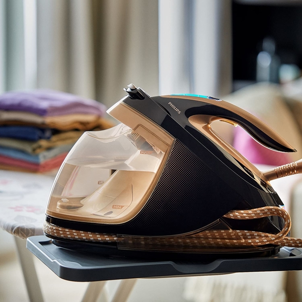 ორთქლის უთო Philips GC9682/80, 2700W, 1.8L, Steam Iron, Black/Gold