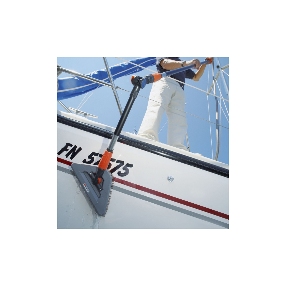 Gardena 05560-20.000.00, Wash Brush with Elbow Joint, Black