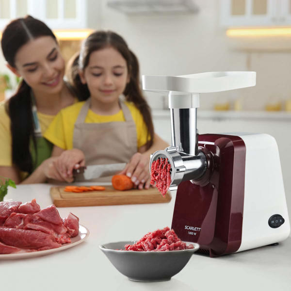 ხორცსაკეპი Scarlett SC-MG45S62, 1800W, Meat Grinder, White/Red