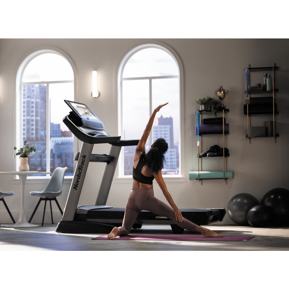 NordicTrack 516ICNTL19221 Commercial 2950 + iFit Walking Pad Black