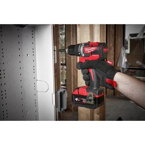 სახრახნისი Milwaukee M18CBLDD -0X, 18V, 1800Rpm, Green