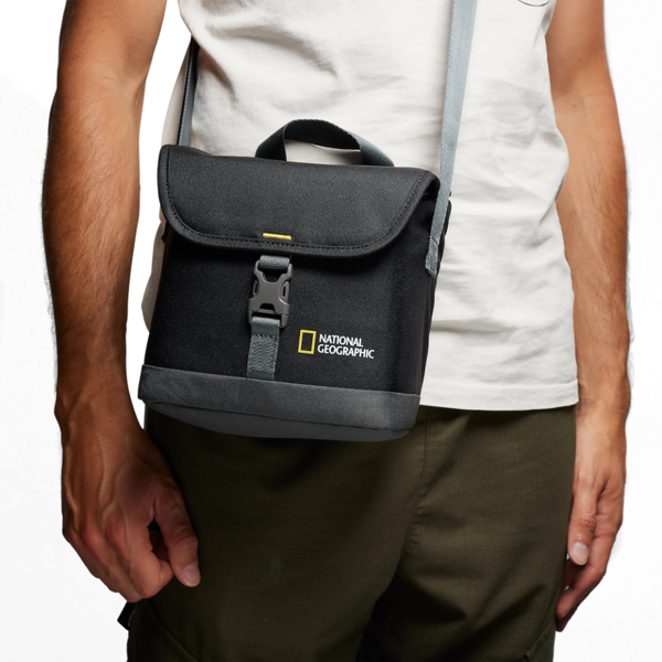 ფოტოაპარატის მხრის ჩანთა National Geographic NG E2 2360, Shoulder Bag For DSLR Camera, Small, Black