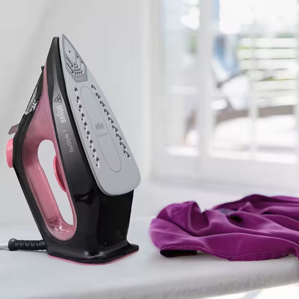 Braun SI1070PU, 2000W, 220ML, Steam Iron, Pink/Black