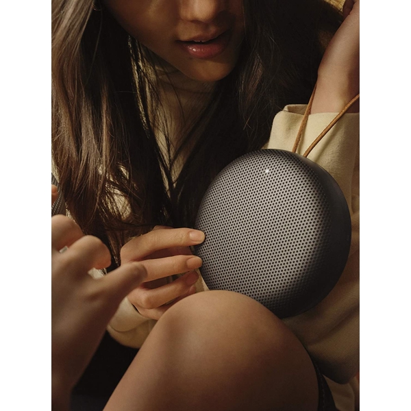 Bang & Olufsen 1734002 Beosound A1 2nd Gen, 60W, Wireless, Bluetooth, IP67, Speaker, Black