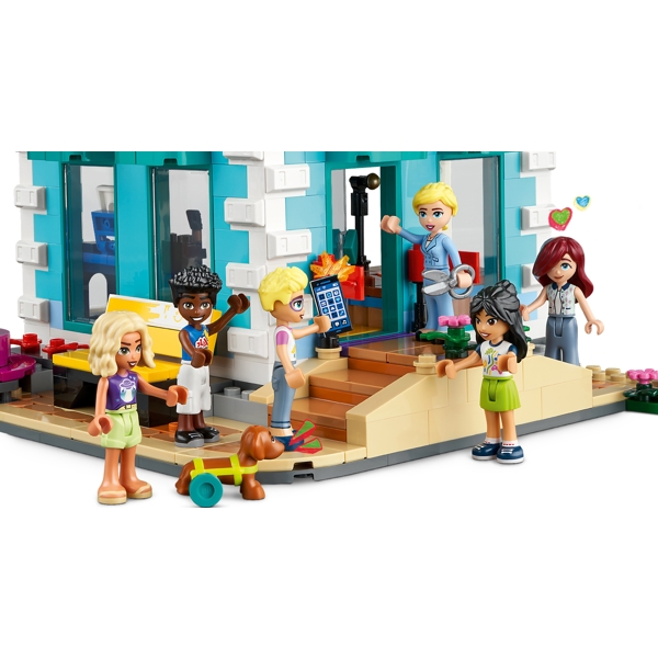 ასაწყობი კონსტრუქცია Lego 41748, Friends Heartlake City Community Centre