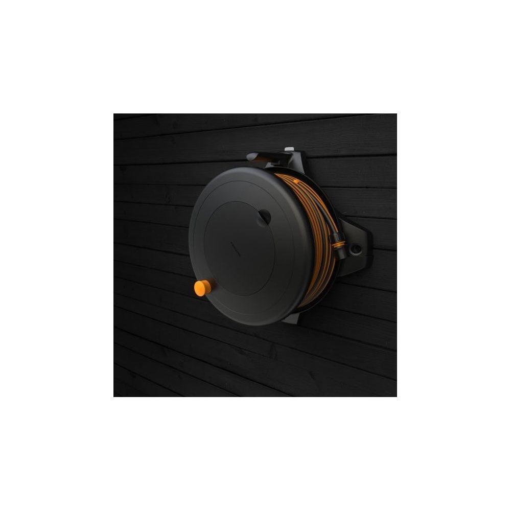 წყლის მილის დამჭერი Fiskars 1059235, Hose Holder, Black