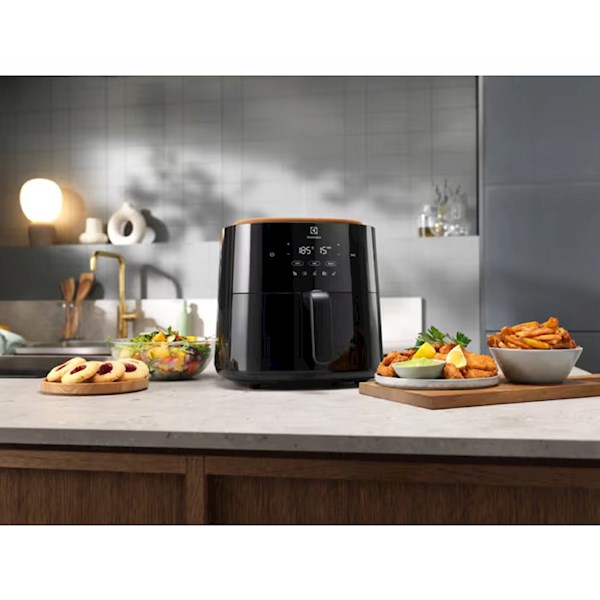 Electrolux EAF3B, 1350W, 3.3L, Air Fryer, Black