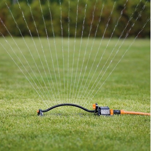 Fiskars 1023662, Water Saving Sprinkler, Black/Orange