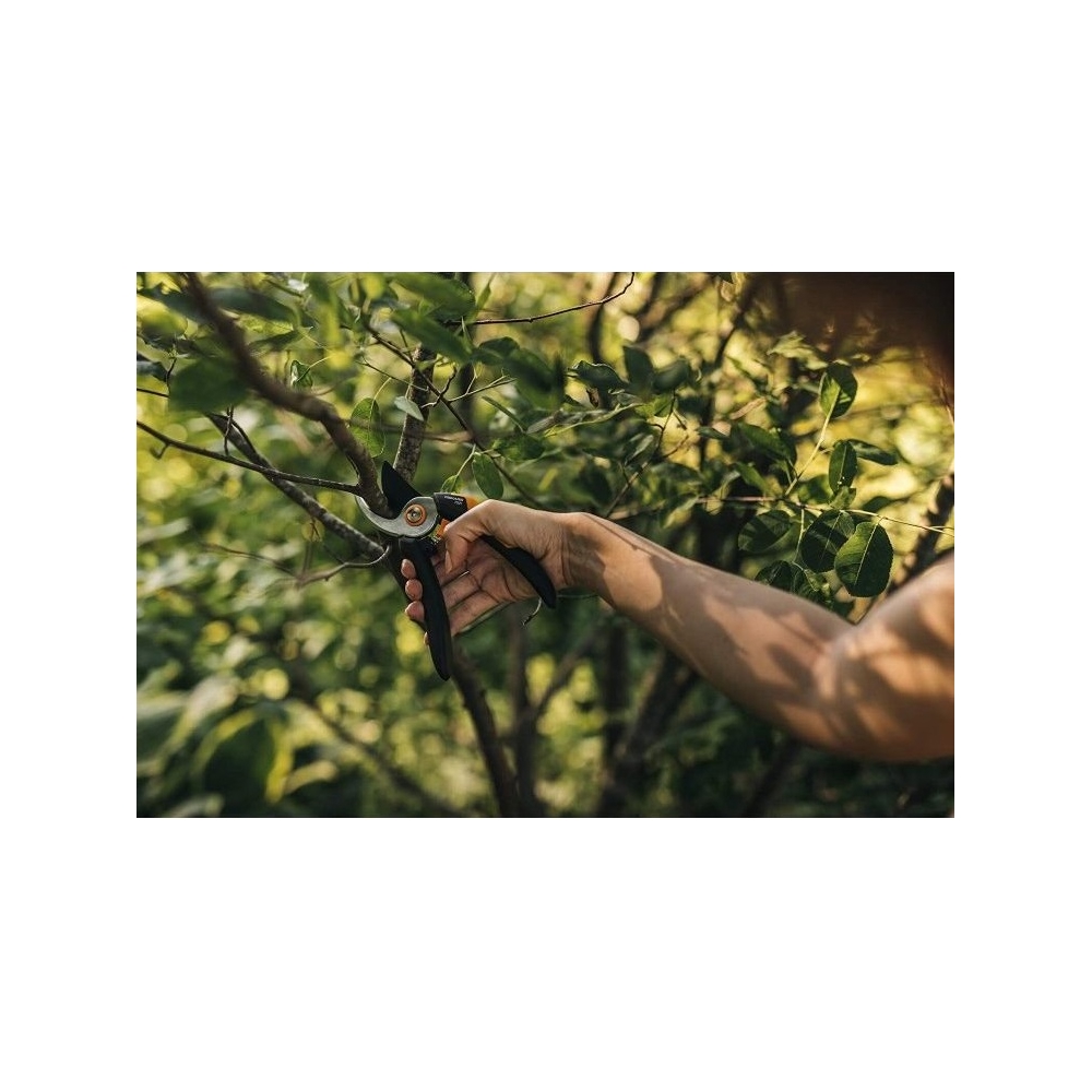 სეკატორი Fiskars P321 Solid, Secateur, Black