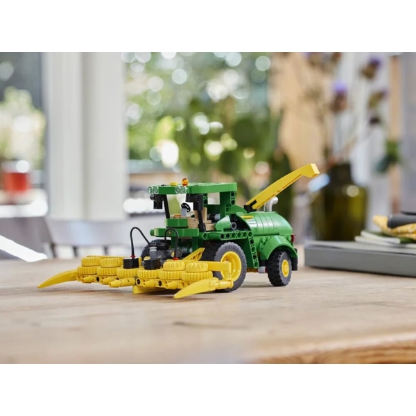 ასაწყობი კონსტრუქცია Lego 42168, John Deere 9700 forage harvester