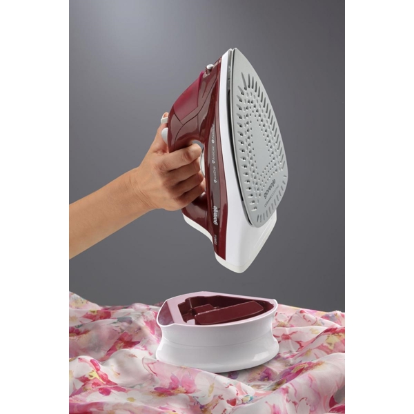 Gorenje SICH2200RBC, 2200W, 270ML, Steam Iron, Burgundy