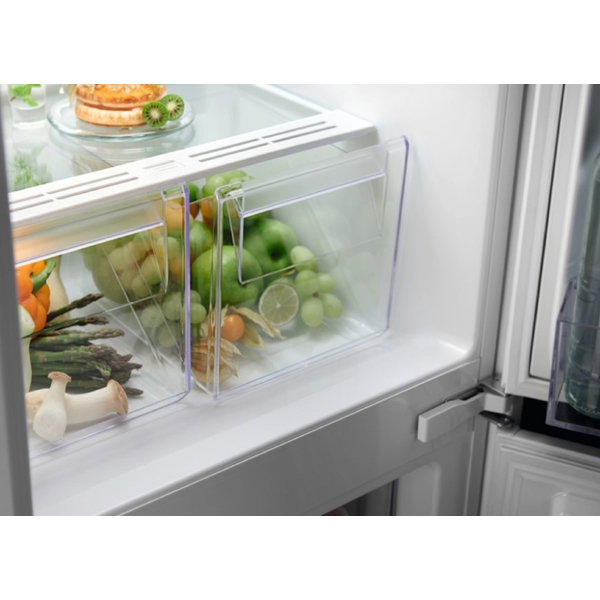 ჩასაშენებელი მაცივარი Electrolux RNT6NE18S, A+, 253L, 35Db, Built-in Refrigerator, White