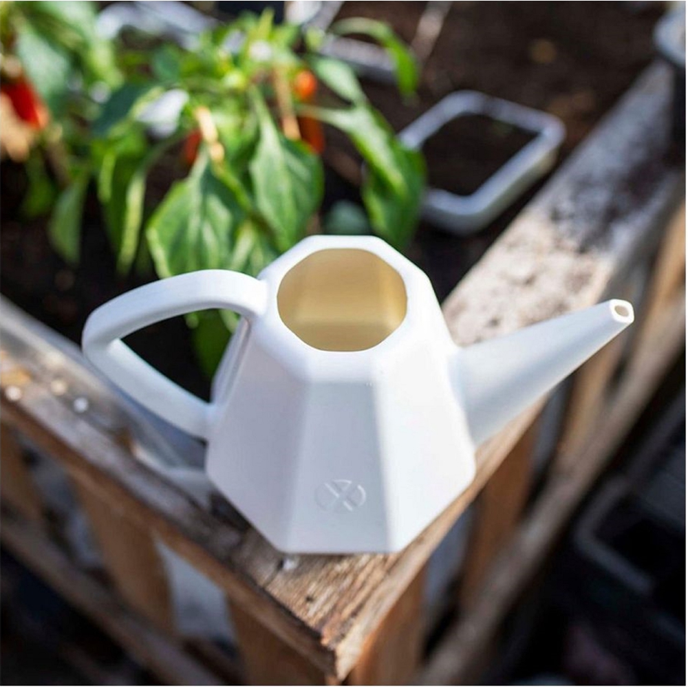 Capi Europe Doppio Smooth, 2L, Watering Can, Light Grey