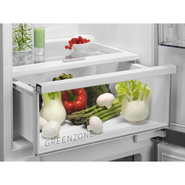 ჩასაშენებელი მაცივარი AEG OSC7G18RES, A++, 253L, 36Db, Built-in Refrigerator, White