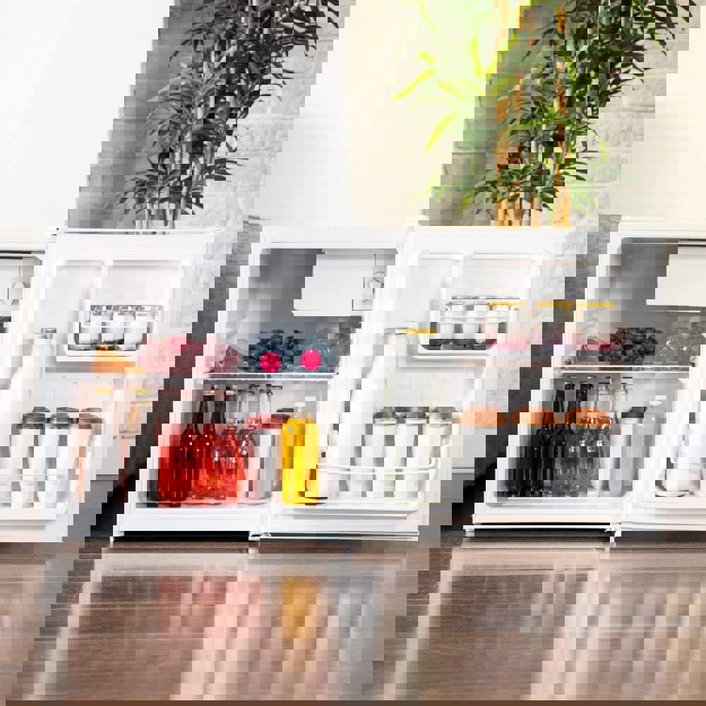 Refrigerator Cecotec 02312 Grandcooler 20000 Silentcompress, 46L, White