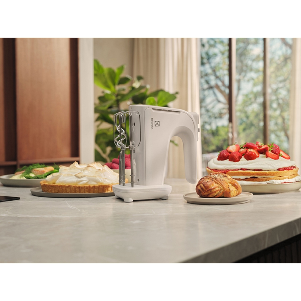 მიქსერი Electrolux EHM4W, 500W, Mixer, White