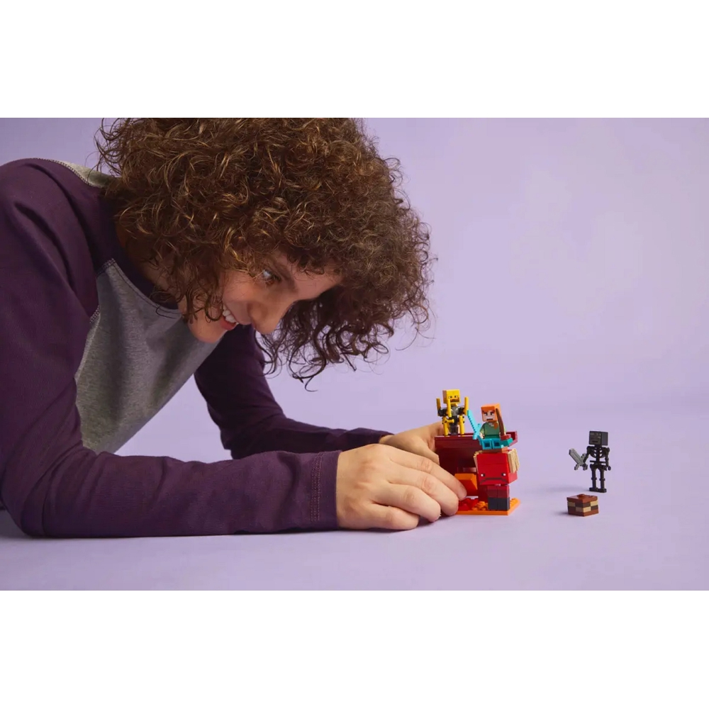 ასაწყობი კონსტრუქცია Lego 21266 Minecraft The Nether Lava Battle Set, Prefabricated Construction