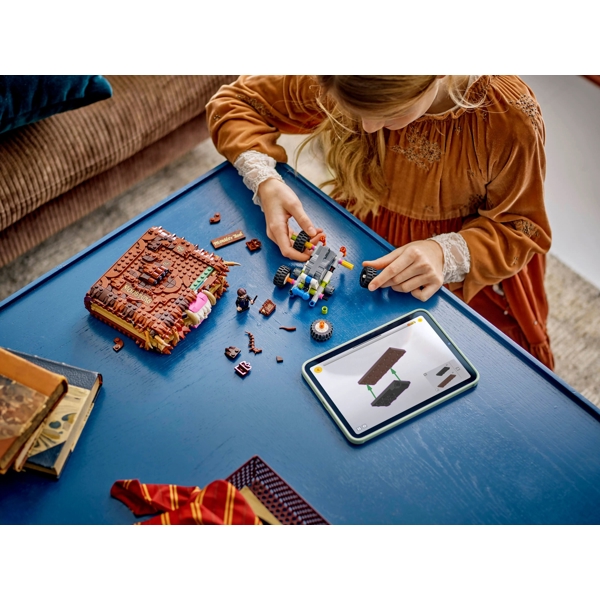 ასაწყობი კონსტრუქცია Lego 76449, Chomping Monster Book of Monsters, Prefabricated Construction