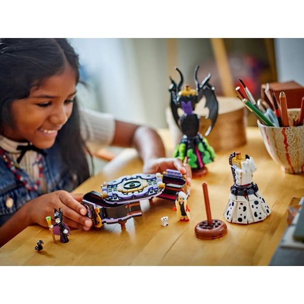 ასაწყობი კონსტრუქცია Lego 43262 Disney Classic Maleficent's and Cruella De Vil's Dresses, Prefabricated Construction