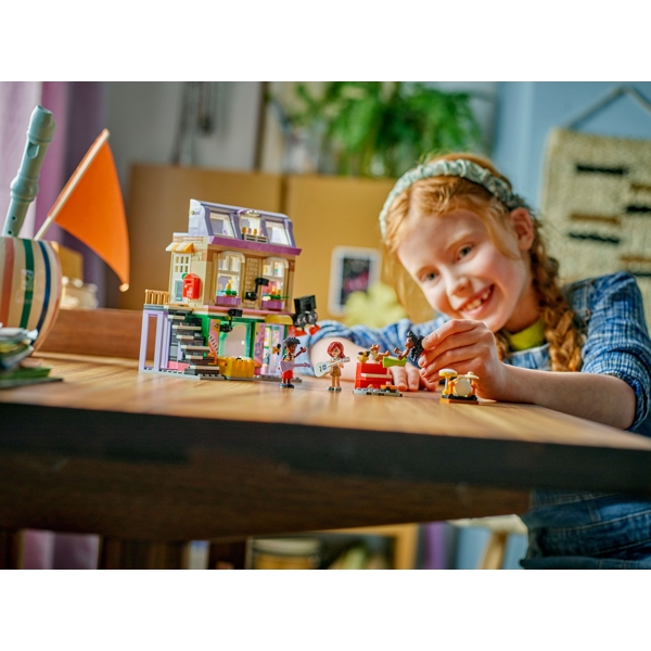 ასაწყობი კონსტრუქცია Lego 42653, Music Store & Apartment, Prefabricated Construction