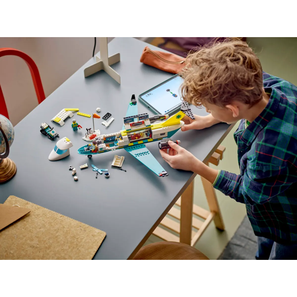 ასაწყობი კონსტრუქცია Lego 60465, Emergency Air Ambulance Airplane, Prefabricated Construction