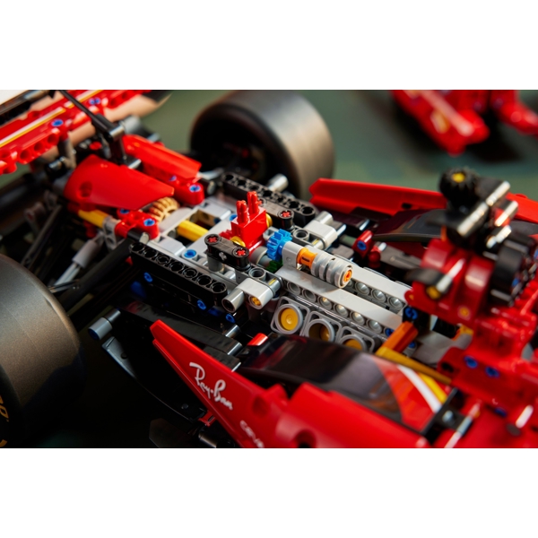 ასაწყობი კონსტრუქცია Lego 42207, Ferrari SF-24 F1 Car, Prefabricated Construction