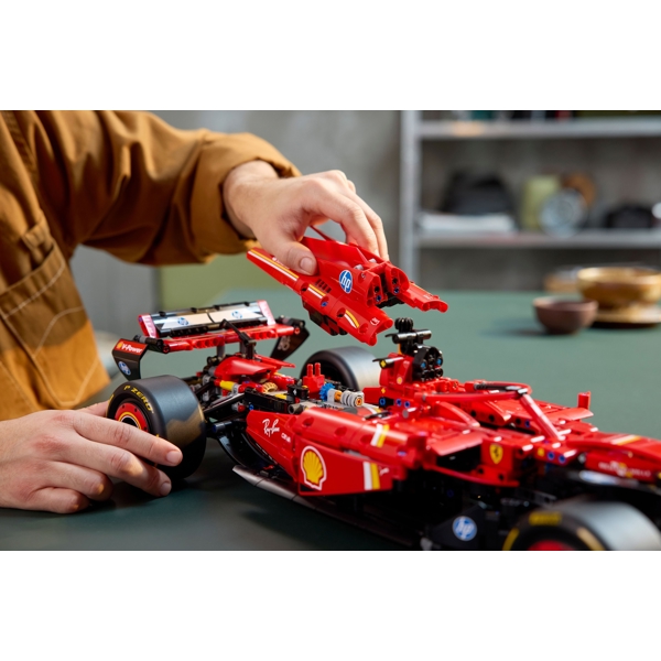 ასაწყობი კონსტრუქცია Lego 42207, Ferrari SF-24 F1 Car, Prefabricated Construction