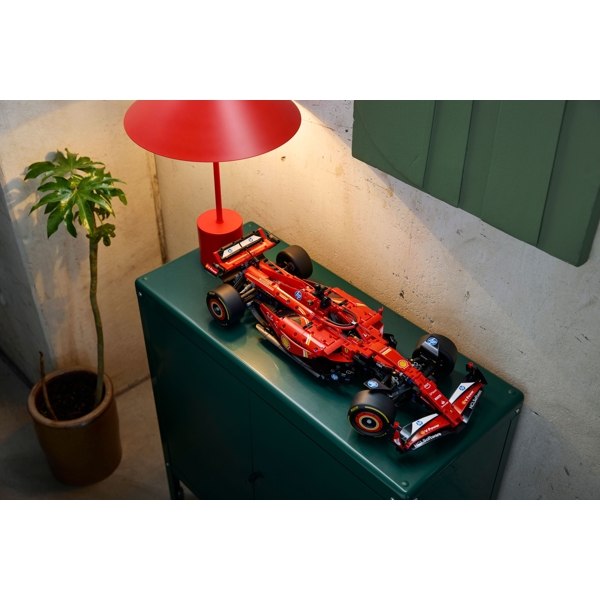 ასაწყობი კონსტრუქცია Lego 42207, Ferrari SF-24 F1 Car, Prefabricated Construction