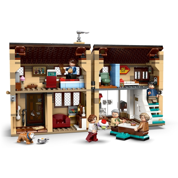 ასაწყობი კონსტრუქცია Lego 76451, Privet Drive: Aunt Marge's Visit, Prefabricated Construction