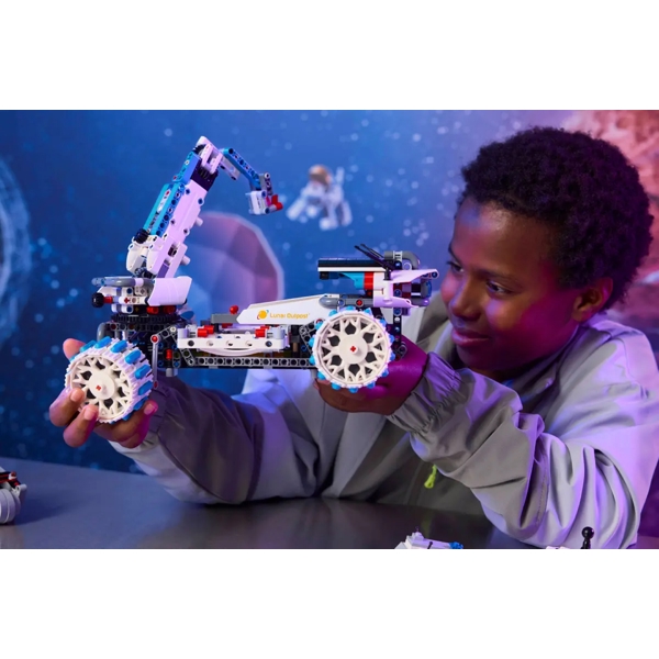 Prefabricated Construction Lego 42211 Technic Lunar Outpost Moon Rover Space Vehicle