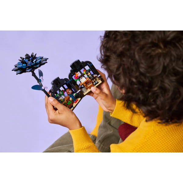 Prefabricated Construction Lego 76784 Wednesday Black Dahlia Flower