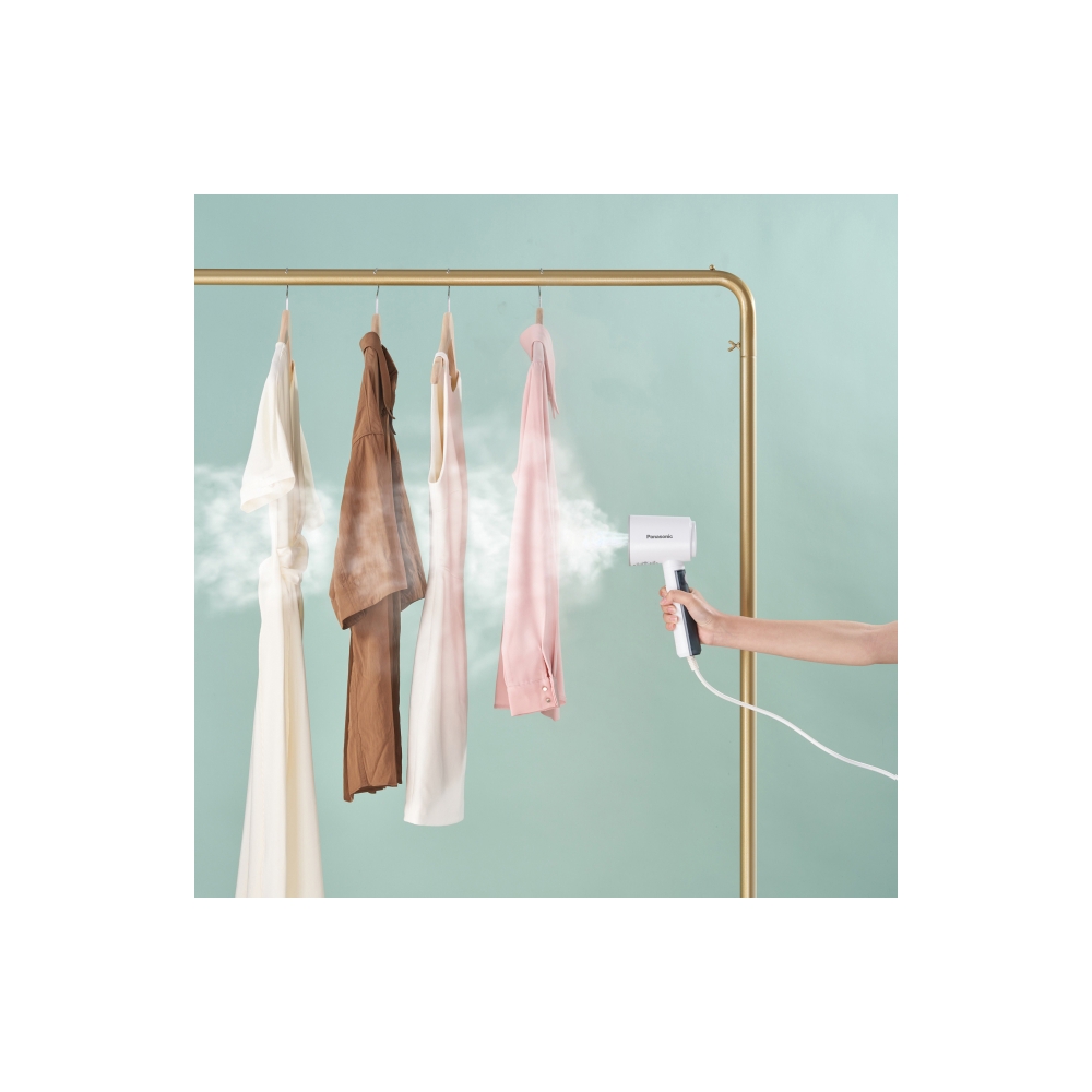 Steam Iron Panasonic NI-GHD015WTV, 1570W, 70Ml, White