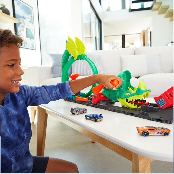 Mattel HDP03 Hot Wheels City Dragon Drive Firefight, Green