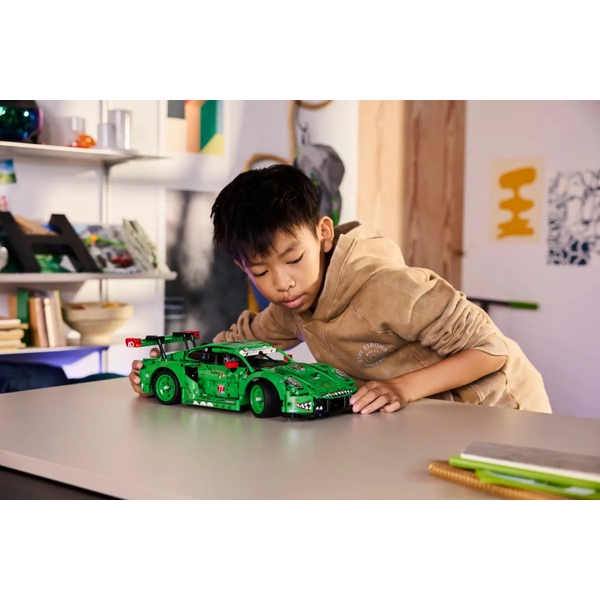 ასაწყობი კონსტრუქცია Lego 42224 Technic, Porsche 911 GT3 R REXY AO Racing Car, Prefabricated Construction, Green