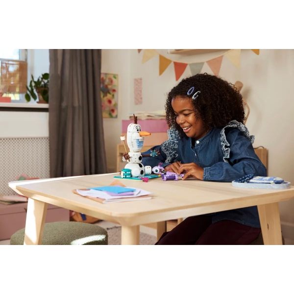 ასაწყობი კონსტრუქცია Lego 43287 Disney Princess Olaf and Bruni’s Picnic Fun, Prefabricated Construction