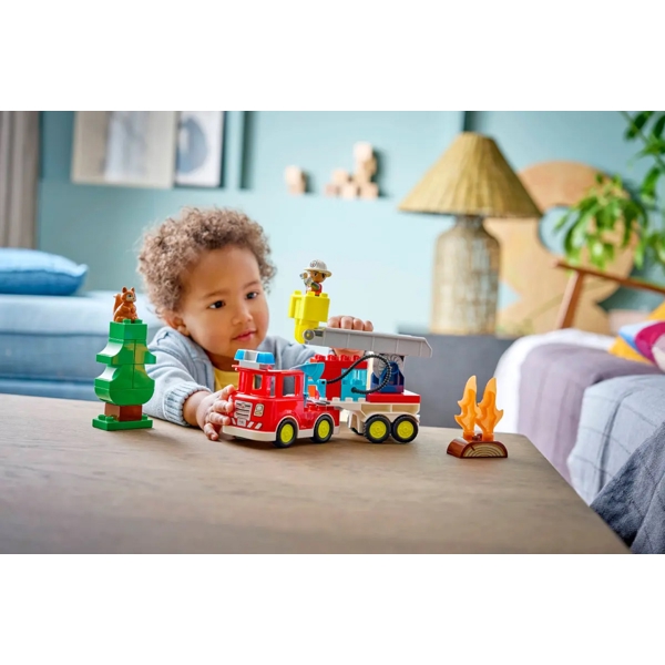 ასაწყობი კონსტრუქცია Lego 10473 DUPLO Town Fire Truck with Hose and Firefighter, Prefabricated Construction