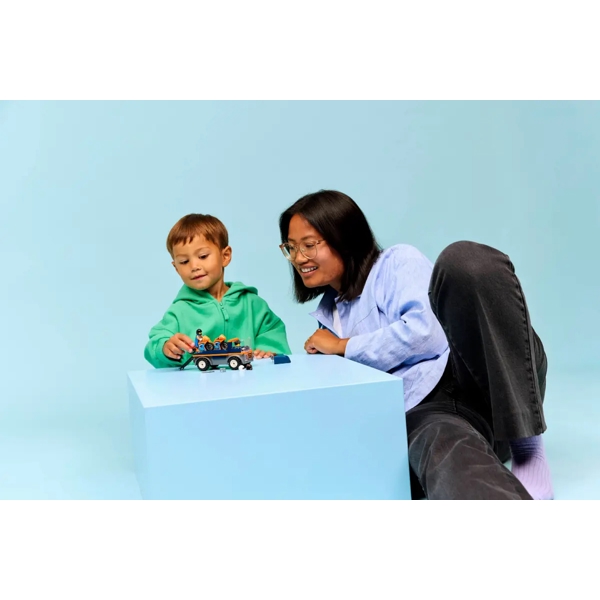 ასაწყობი კონსტრუქცია Lego 60491 City Motorcycle Transporter, Prefabricated Construction