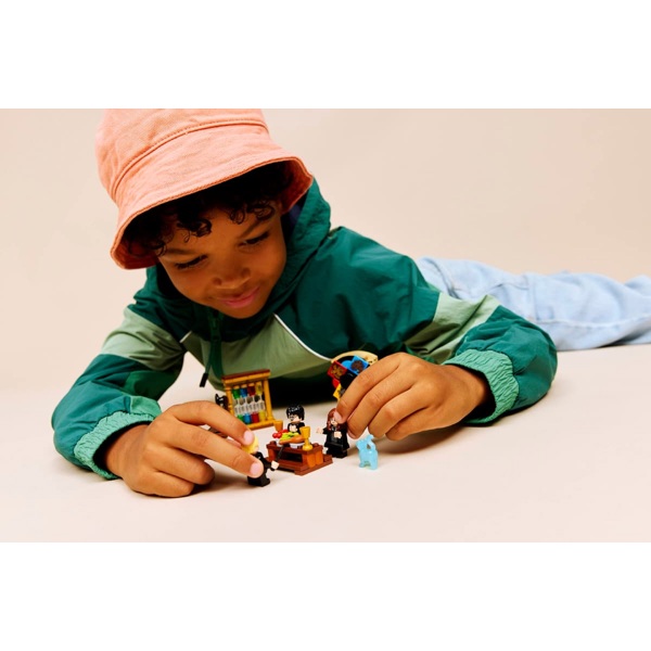 ასაწყობი კონსტრუქცია Lego 76460 Harry Potter Hogwarts Castle: Sorting Hat Ceremony, Prefabricated Construction