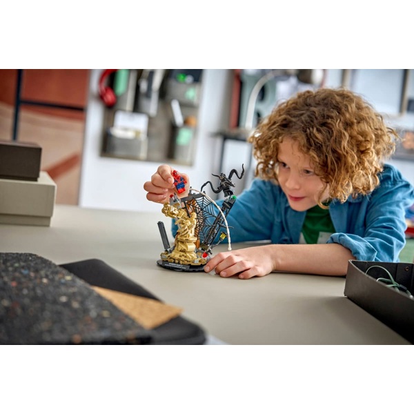 ასაწყობი კონსტრუქცია Lego 76334 Marvel Epic Battle: Spider-Man vs. Sandman, Prefabricated Construction