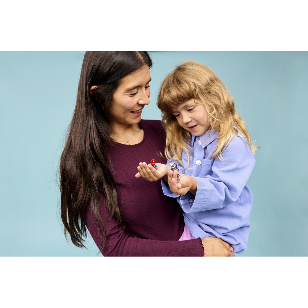 Prefabricated Construction Lego 11206, Spidey Spidey on his Motorcycle vs. Rhino on a Motorcycle