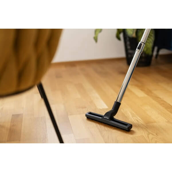 Vacuum Cleaner Gorenje VC2202G4AHR, 2000W, 3.3L, Black/Red