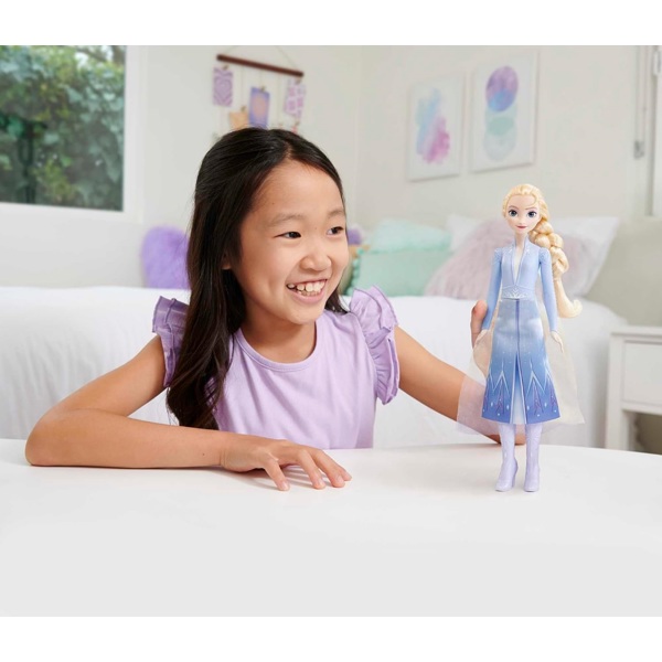 Frozen Fashion Dolls Core - Elsa 2 Travel Look Mattel HLW48