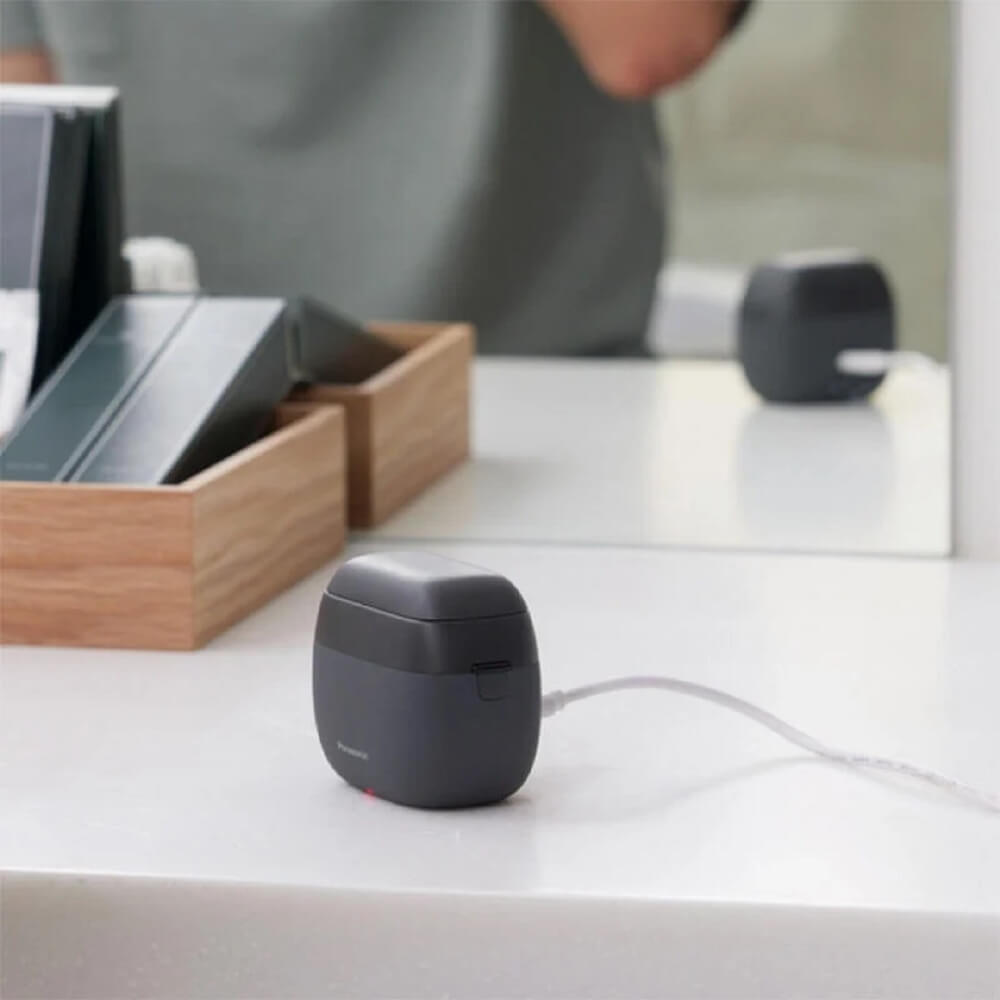 წვერსაპარსი Panasonic ES-PV3B-K803 Palm-sized, Mini Electric Shaver, Black